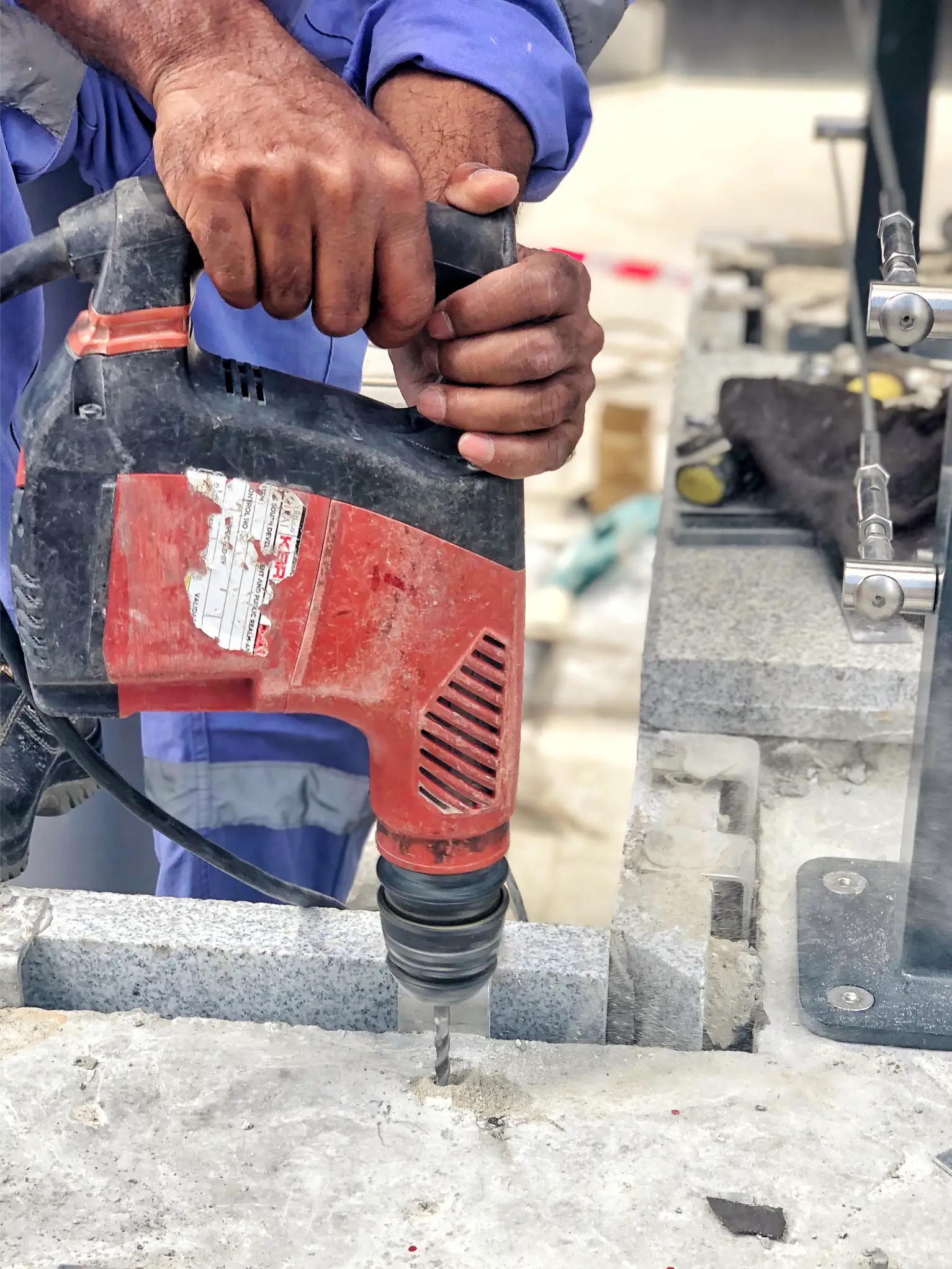 wiercenie otworów w betonie